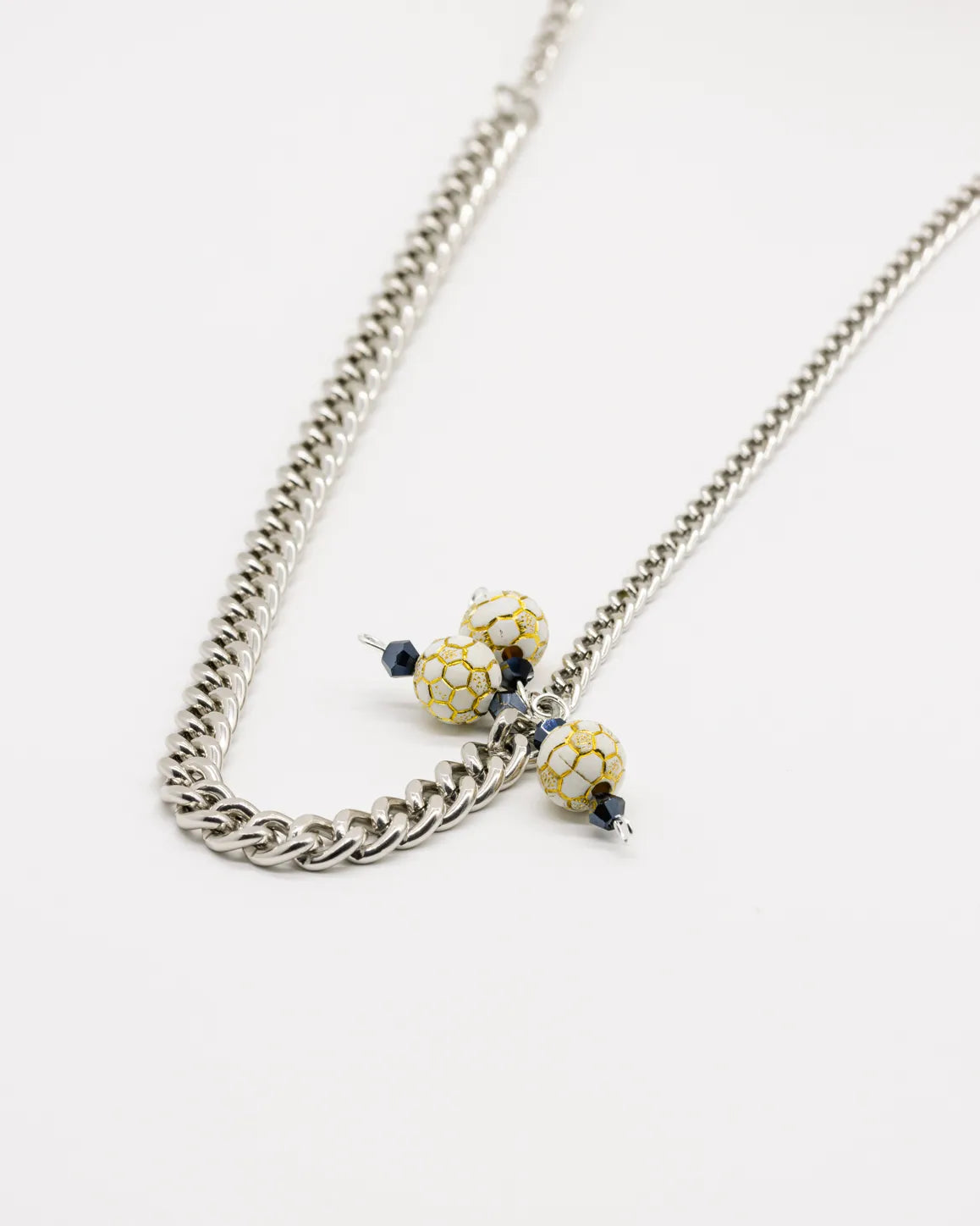 Elegant Pearls & Crystals Stainless Steel Eyewear Chain for Women