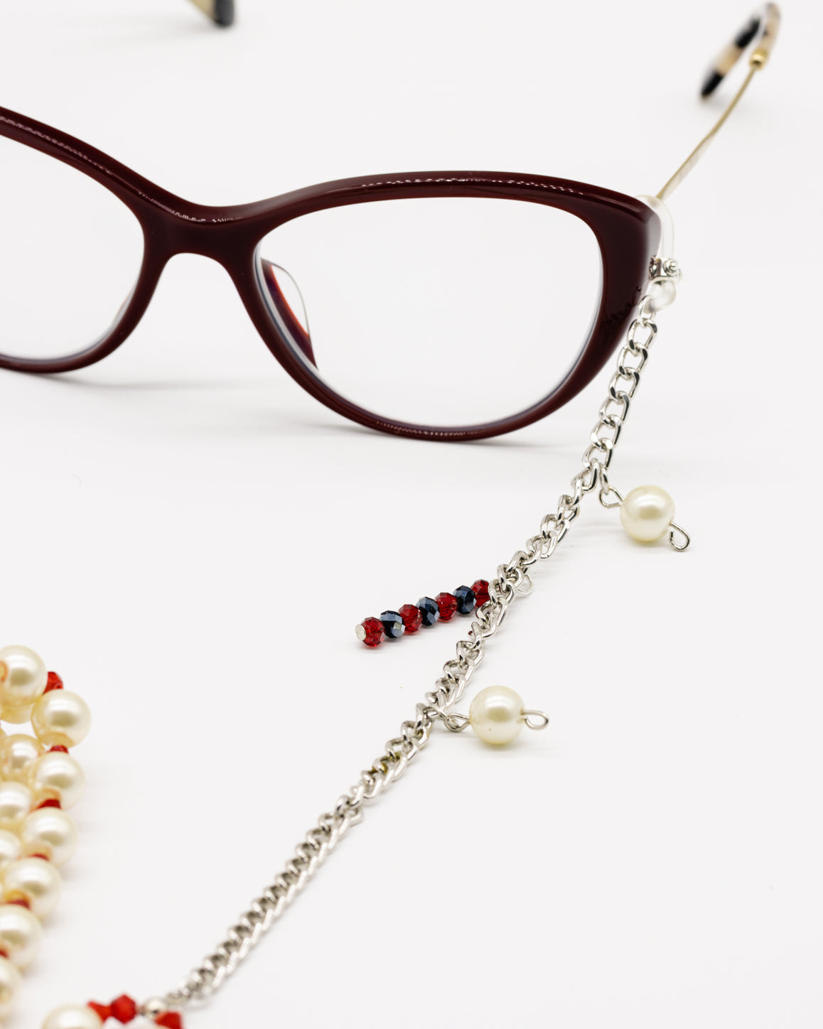 Elegant Radiant White & Red Pearl Eyewear Chain for Women